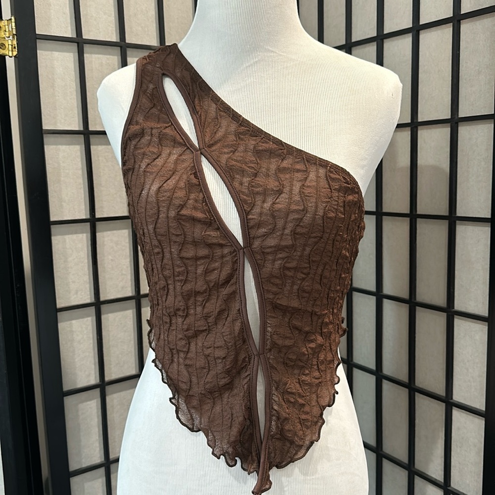 Asymmetrical top